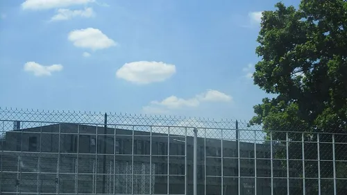 Deux employés de la prison de Fleury-Mérogis interpellés pour...