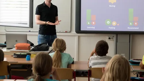 Des profs contractuels soulèvent le manque de suivi et de formation...