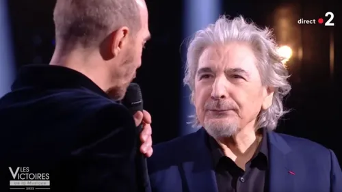 Serge Lama a fait ses adieux au public lors des Victoires de la...