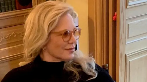 Sylvie Vartan s'envole pour la Bulgarie 