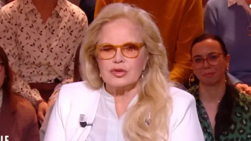 Sylvie Vartan évoque la guerre entre les membres du clan Hallyday 
