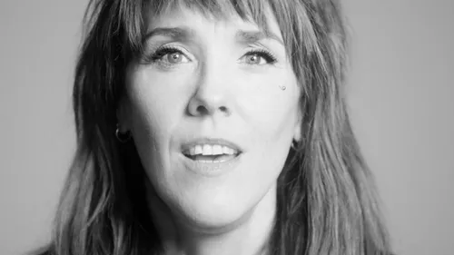 Zaz arriverait à voir... des fantômes