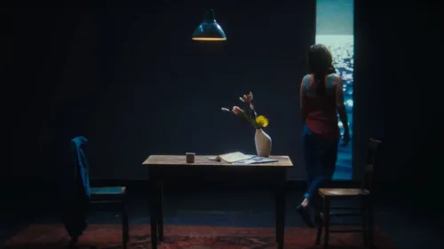 « Sains et saufs » : Zaz sort le clip !