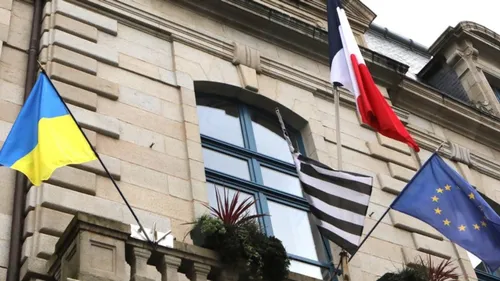 Gallo : le premier livret de famille trilingue en France est...