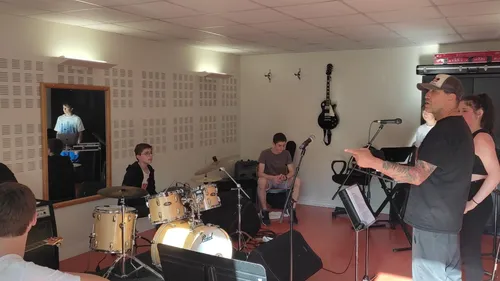 Guitare, piano, batterie... Les cours de musique font le plein à...