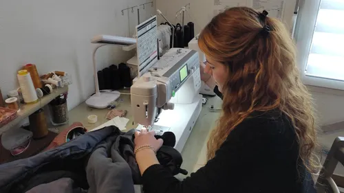 Bonus réparation textile : "pas assez connu" estime une couturière...