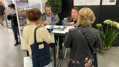 Un forum de l'emploi au stade de la Beaujoire