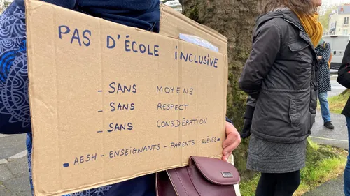 Les AESH se mobilisent un peu partout dans l'ouest