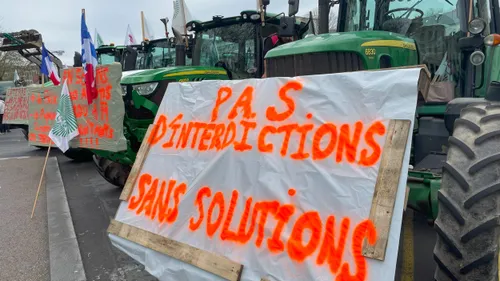Agriculteurs en colère : Nantes se mobilise et pense au drame en...