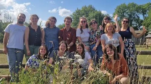 Article 1 : l'association accompagne les étudiants de l'Ouest, et...