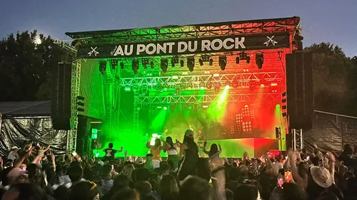 Au Pont du Rock. Les festivaliers heureux de retrouver l'ambiance,...