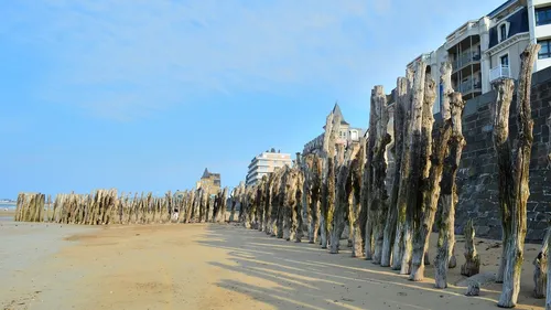 Guerre en Ukraine. Un bateau russe immobilisé à Saint-Malo......