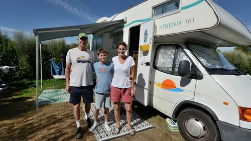 Canicule : la Bretagne accueille les "touristes qui cherchent la...