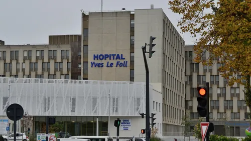 Aux urgences de Saint-Brieuc, l'hiver s'annonce compliqué