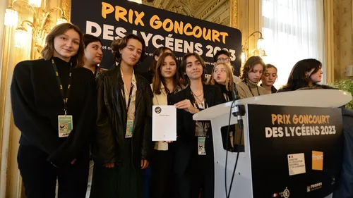Distinction. Cette fois, Neige Sinno décroche le "Prix Goncourt des...