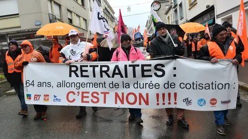 Retraites : des milliers de manifestants partout dans l'ouest