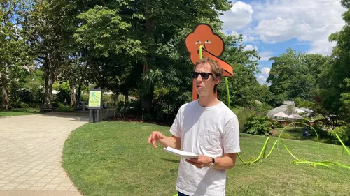 Filili Viridi : les dernières œuvres de Jean Jullien, au Jardin des...