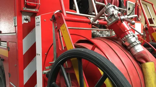 Ranger, s'enfermer et s'informer : les conseils des pompiers...