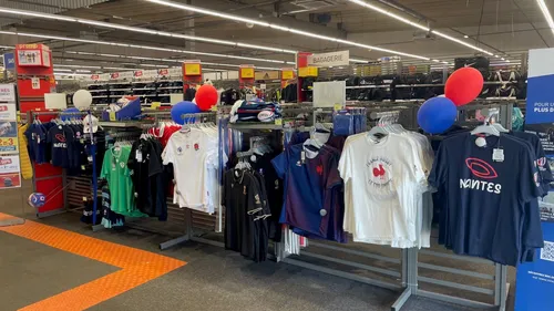 Rugby. Les supporters de l'ouest s'équipent dans les magasins de sport