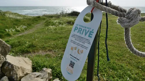 Bretagne : des spots privés pour poser son van, avec Evazion 