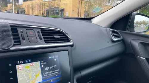 Fini la carte verte d’assurance sur le pare-brise des voitures :...