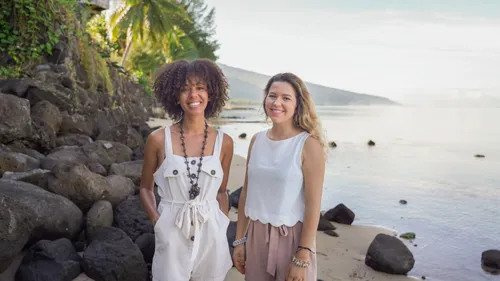 Bretons de l'Etranger : Yuna de Quimper a créé avec Aurélia une...