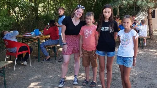 Des enfants Ukrainiens en colonies de vacances en Bretagne