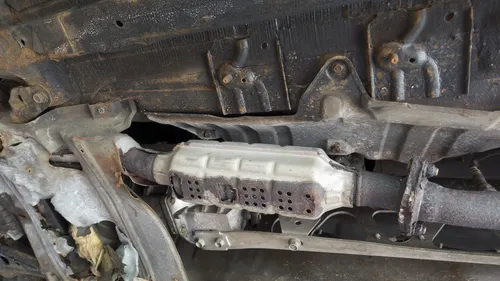 Un vaste réseau de vol de pots catalytiques démantelé dans l'ouest 