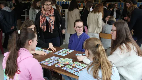 A Laval, un lycée propose de passer 24 heures sans portable 
