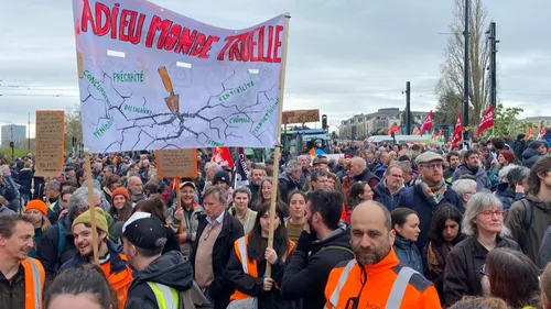 Retraites : Détermination dans les rangs de la manifestation nantaise