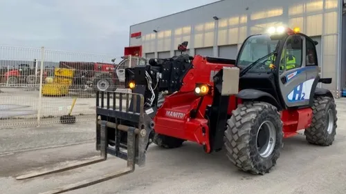 A Ancenis, Manitou à la pointe avec son chariot à l’hydrogène
