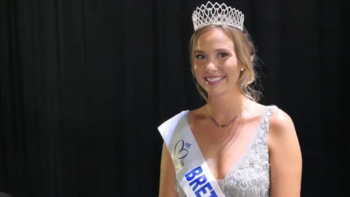 Miss Bretagne est Costarmoricaine.