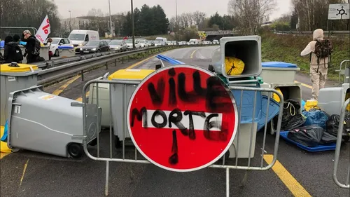 Retraites : motions de censure rejetées, vers quoi se dirige t-on ?