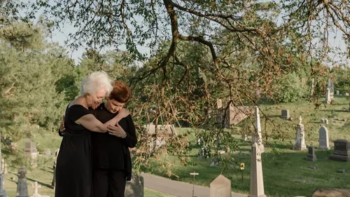 Le deuil après un suicide: "Alinéa" apporte des réponses