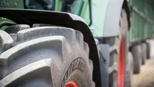 Le préfet de Région interdit la circulation des convois de tracteurs