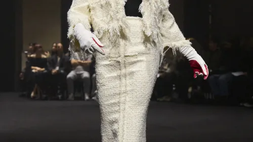 Matières Fécales ouvre la Fashion Week de Paris