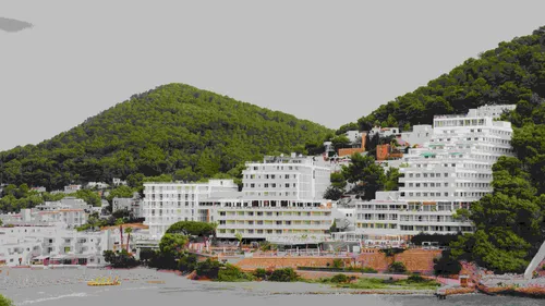 FG CHIC IBIZA : MONDRIAN IBIZA, QUAND LA MUSIQUE RENCONTRE LE LUXE,...