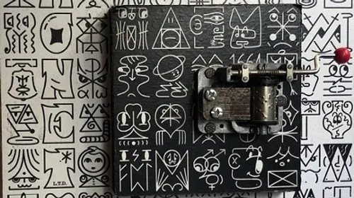 Des boîtes à musique installées dans les rues de Paris