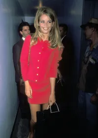  FG CHIC : Tendencia El resplandeciente regreso del traje de falda...