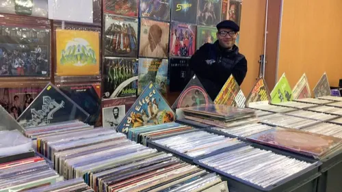 FG CHIC : Paris Loves Vinyl : la haute couture du son sous la...