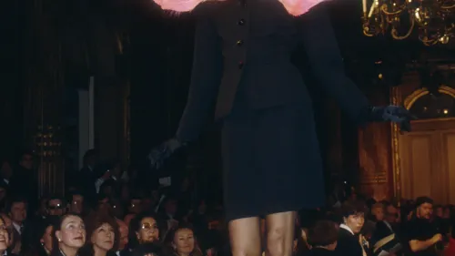 Yves Saint Laurent, l’art en héritage : quand la couture devient...