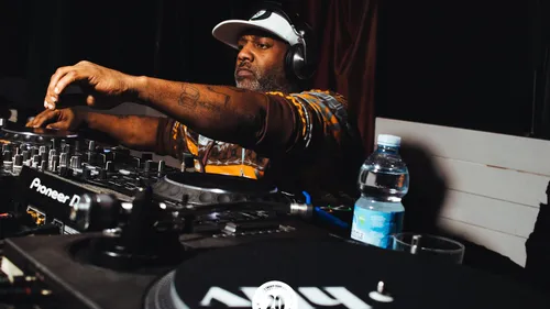 La légende Paul Johnson en soins intensifs