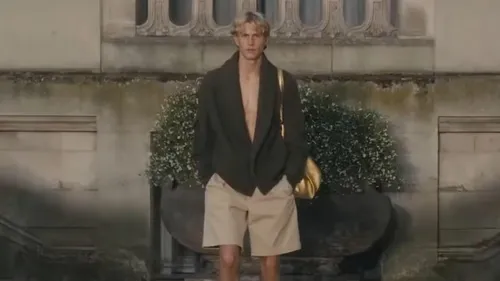 Fred Again sublime la Fashion Week