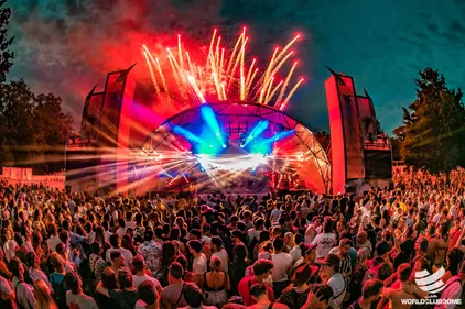 Gagne 2 places pour World Club Dome - Moon Edition en Allemagne