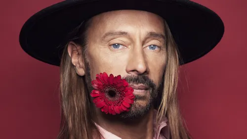 Bob Sinclar dévoile Digane, un superbe titre afro house avec Sofiya...