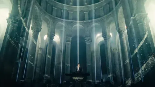 Leblanc sort le clip d'O Fortuna