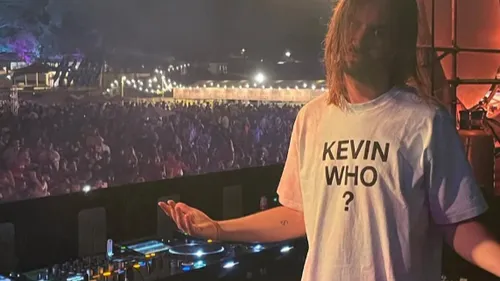 Dans un DJ set, Kevin Parker dévoile un nouveau Tame Impala