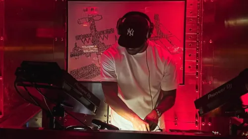 Comme Djibril Cissé, un ancien international de foot anglais...