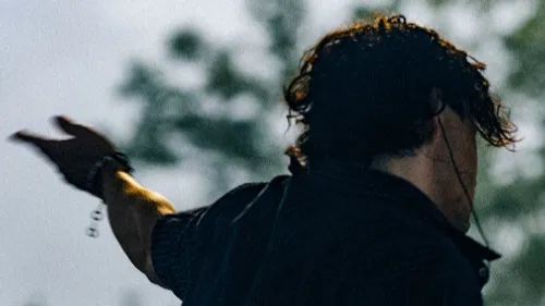 Quand Petit Biscuit revisite Avicii ! 