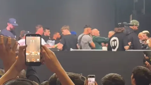 Une fin de set un peu chaotique…